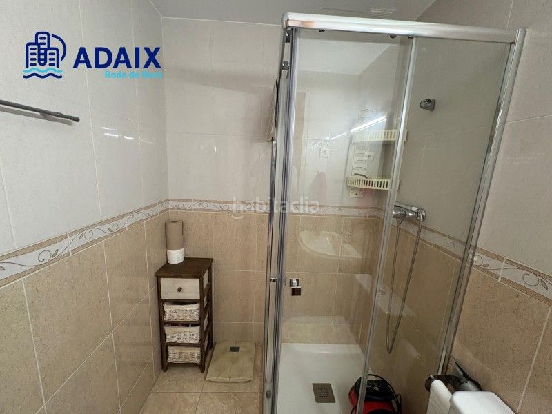 Foto 50c0da95-5dd3-47e4-9840-0adcaa5a9df5. Casa adossada amb calefacció aparcament a Roda de Barà