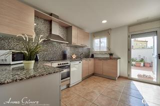 Appartement à Llorenç del Penedès. Piso céntrico en llorenç del penedés a solo 10 minutos de las pl