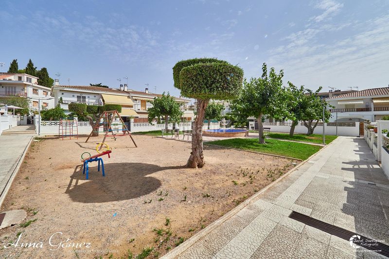 Foto 56b68150-17ad-4a70-98c0-4977365c732b. Casa adossada amb aparcament a Cunit residencial Cunit