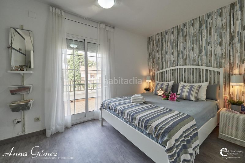 Foto bfe8e336-b216-43d1-858f-2d8aa86302b1. Casa adossada amb aparcament a Cunit residencial Cunit