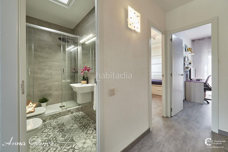 Foto c6f9b4d1-9d9c-4c72-946c-a00413e16fd9. Casa adossada amb aparcament a Cunit residencial Cunit