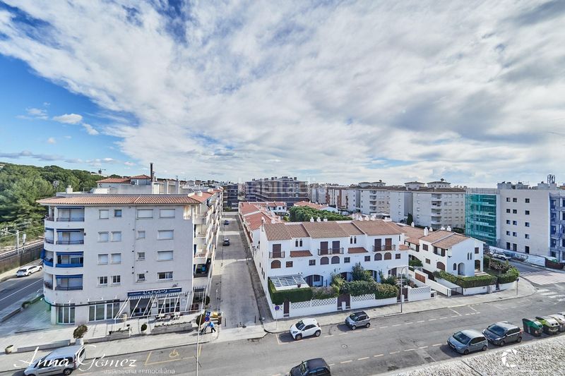 Foto 61305a00-b94d-4525-a1f0-9ab6fb073c32. Àtic amb calefacció aparcament piscina a L´Estany Calafell