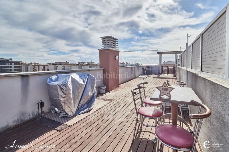 Foto b54a6991-67bc-4086-9e41-3890c0fde1e8. Àtic amb calefacció aparcament piscina a L´Estany Calafell