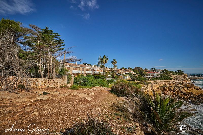 Foto 6a1903b3-f7c3-424e-a8ba-5f1dfd83b9c2. Casa adossada amb aparcament a Els Munts Torredembarra