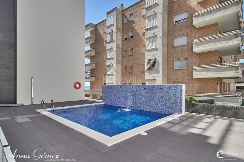 Foto 158a3a1d-8c01-43db-ad39-347fe0054b18. Planta baixa amb calefacció aparcament piscina a Calafell