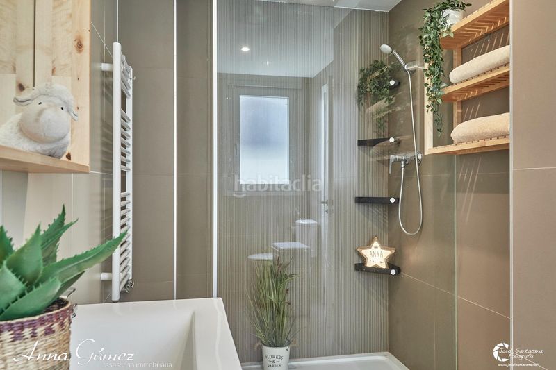 Foto 46bdfcad-9619-4165-ae49-0c9572982076. Planta baixa amb calefacció aparcament piscina a Calafell