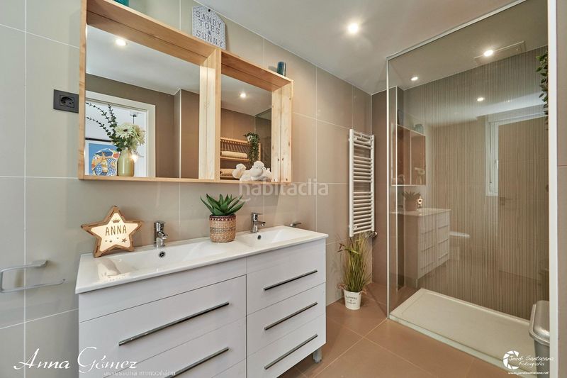 Foto 48dd619e-8cef-4898-abe6-20c3cdcccbd4. Planta baixa amb calefacció aparcament piscina a Calafell