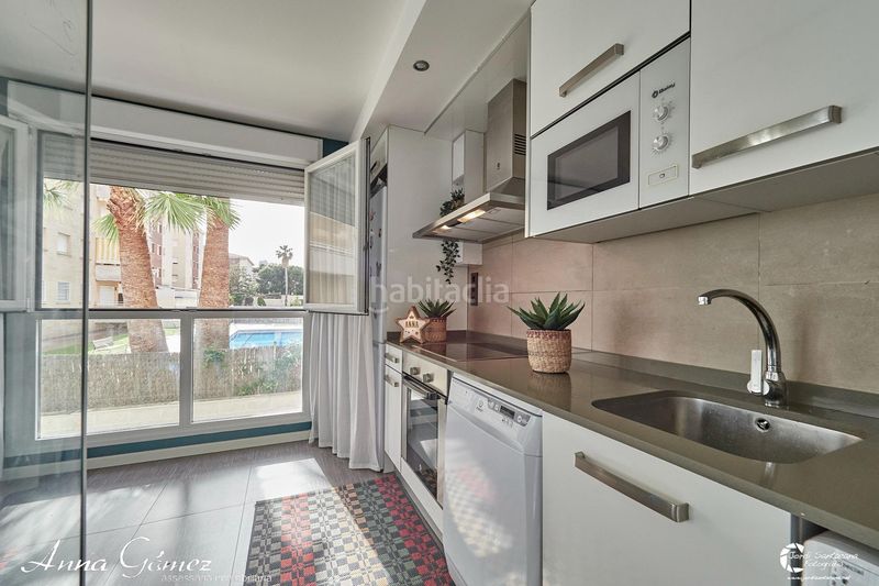 Foto 558e369c-54cf-4e55-89dd-3245cd183e64. Planta baixa amb calefacció aparcament piscina a Calafell