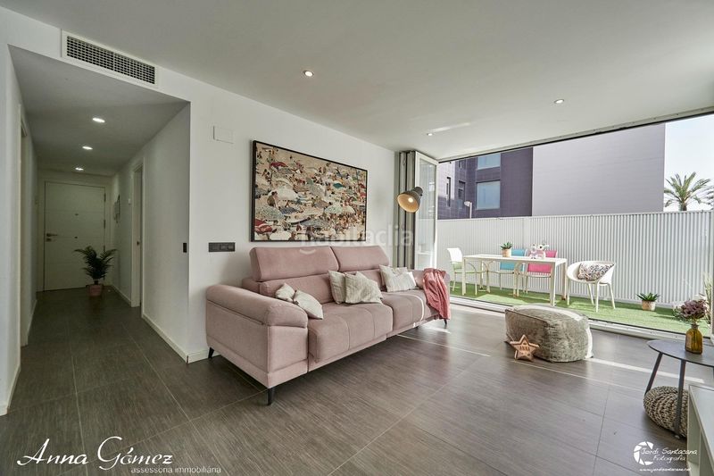 Foto a2919203-b5f7-4d01-a1e7-a9806096377a. Planta baixa amb calefacció aparcament piscina a Calafell