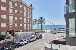 Appartamento in L´Estany. Espectacular piso en primera línea de mar con vistas impresionan