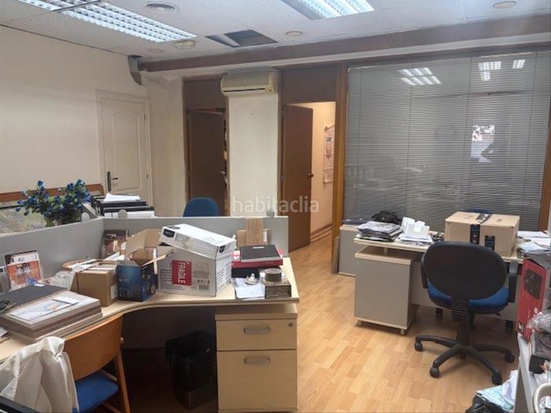 Foto 336cacc1-b965-4102-a139-36105ccd8e43. Local comercial amb calefacció a Montesa Esplugues de Llobregat