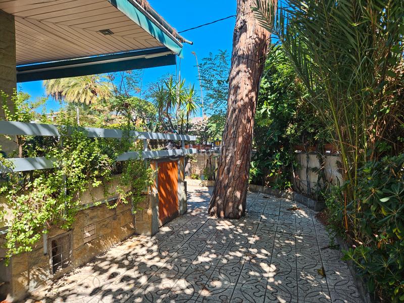 Foto 3615ad5a-2c52-4b74-b70d-271c5e12fc90. Chalet avec cheminée chauffage parking dans Lluminetes Castelldefels