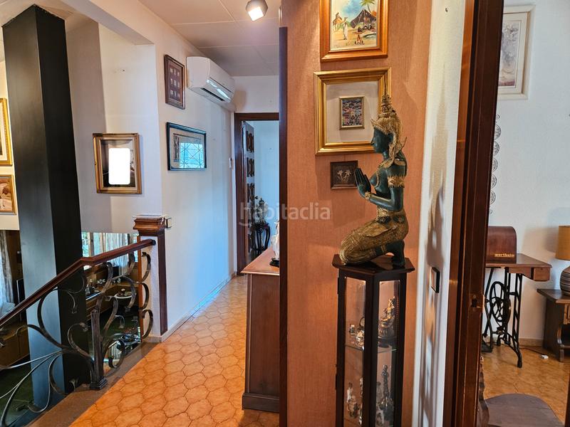 Foto 55885df1-6a9b-471b-9397-4c5173cf879d. Chalet avec cheminée chauffage parking dans Lluminetes Castelldefels