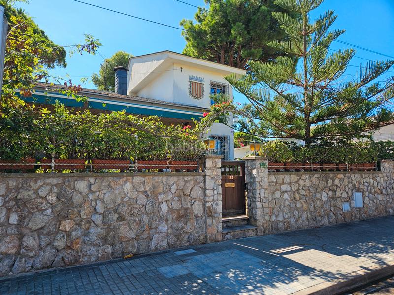 Foto 58756874-ac53-419e-b42b-86e76684a1a7. Chalet avec cheminée chauffage parking dans Lluminetes Castelldefels