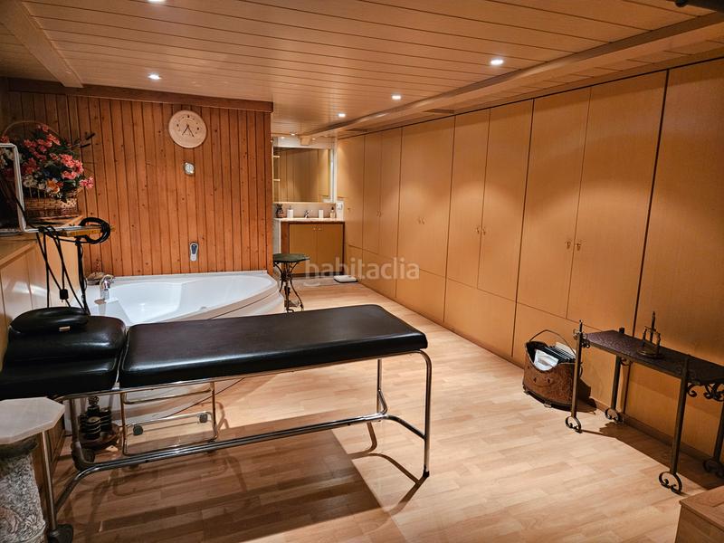 Foto 8e0f00cc-2b8a-4261-a57b-6feefdc874cf. Chalet avec cheminée chauffage parking dans Lluminetes Castelldefels