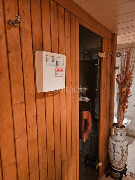 Foto 911c28c8-583e-4fe5-b473-40a252fae826. Chalet avec cheminée chauffage parking dans Lluminetes Castelldefels