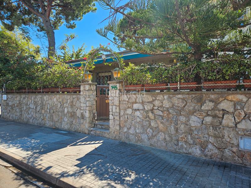 Foto 9b402970-49c7-4cf2-89c9-86e6ca83ecfe. Chalet avec cheminée chauffage parking dans Lluminetes Castelldefels