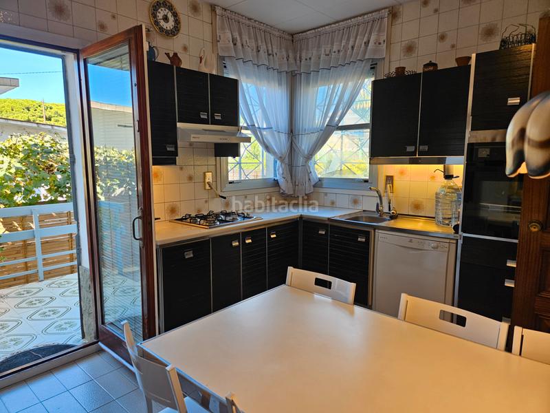 Foto dbf8d21c-fbb7-49d6-9fbb-7922cf06c611. Chalet avec cheminée chauffage parking dans Lluminetes Castelldefels