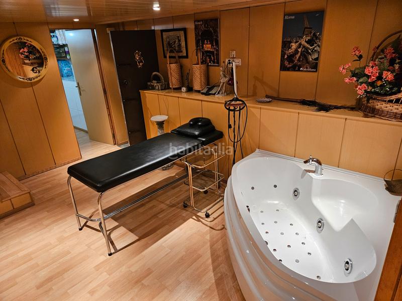 Foto 286ac93c-e8ad-449e-8fef-c5baf9a30985. Chalet con camino riscaldamento parcheggio in Lluminetes Castelldefels