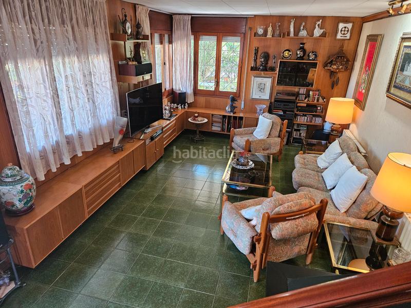 Foto b1773ff3-eea8-49a7-8781-f3b9046ba8bd. Chalet con camino riscaldamento parcheggio in Lluminetes Castelldefels