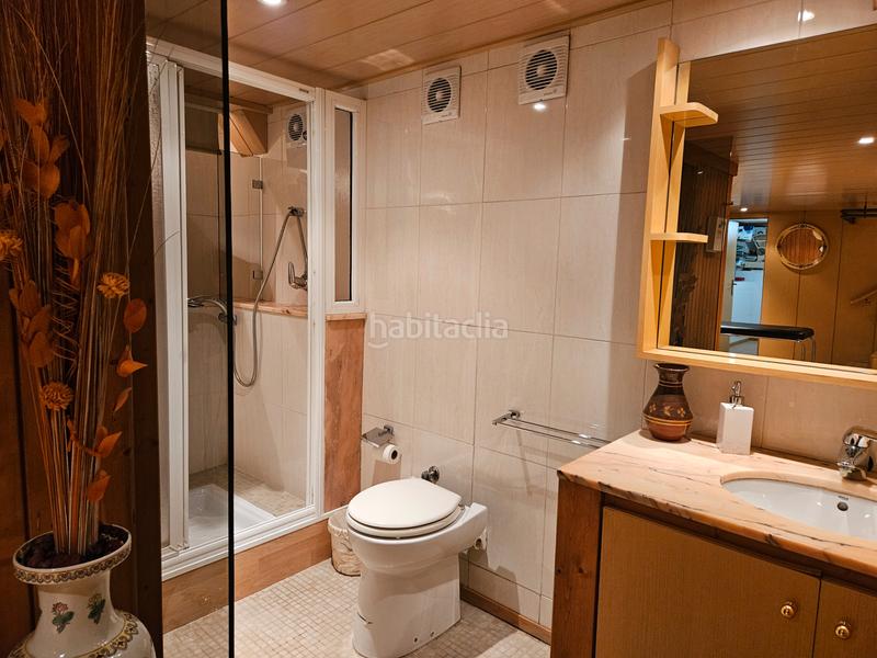 Foto cca5a377-5c83-4e90-a60a-5fe91eee4c97. Chalet con camino riscaldamento parcheggio in Lluminetes Castelldefels