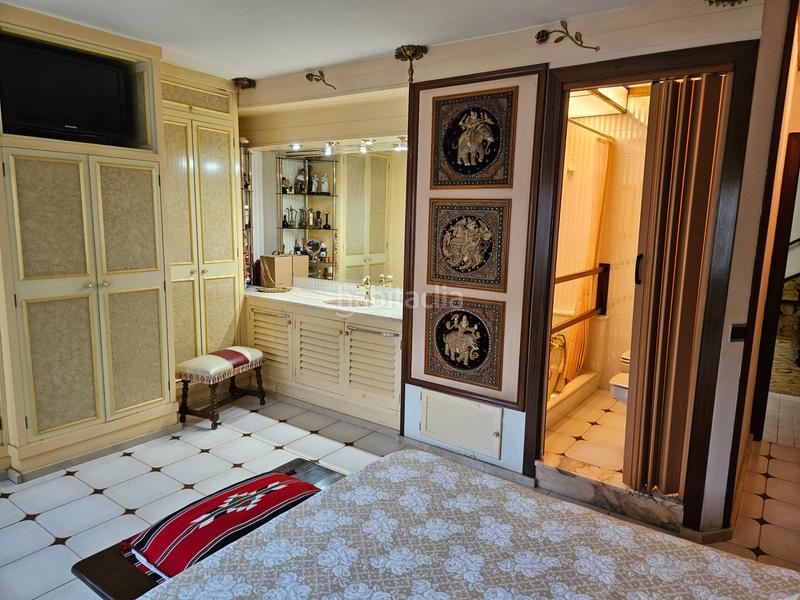 Foto 458677e8-c9c5-4b12-9573-eeb79349ddec. Xalet amb xemeneia calefacció aparcament a Lluminetes Castelldefels