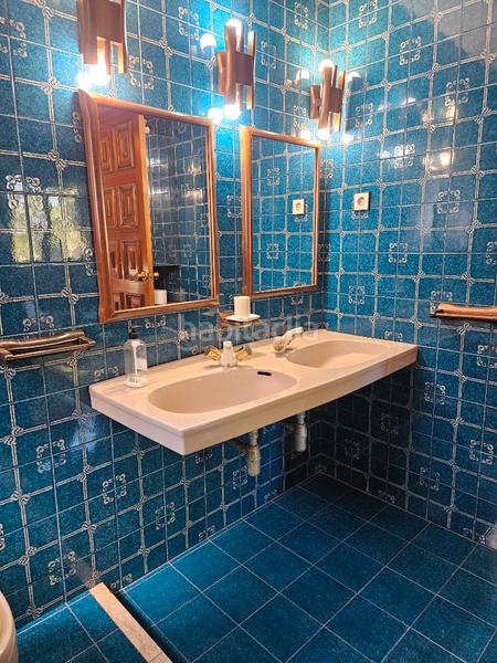 Foto 75d1863d-a90b-4cc3-bb19-bd6a4cf6d42d. Xalet amb xemeneia calefacció aparcament a Lluminetes Castelldefels