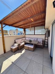 Zweistöckige Wohnung  Carrer de pere iii