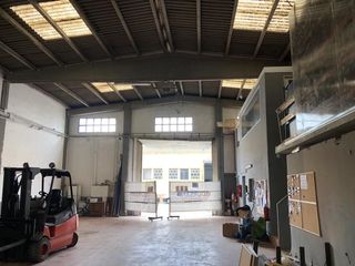 Bâtiment à usage industriel à Alaquàs. Nave industrial