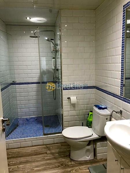 Foto c8dca33a-25d6-4c19-9a31-1c20fc2ba4ba. Locale commerciale in Carmel Barcelona