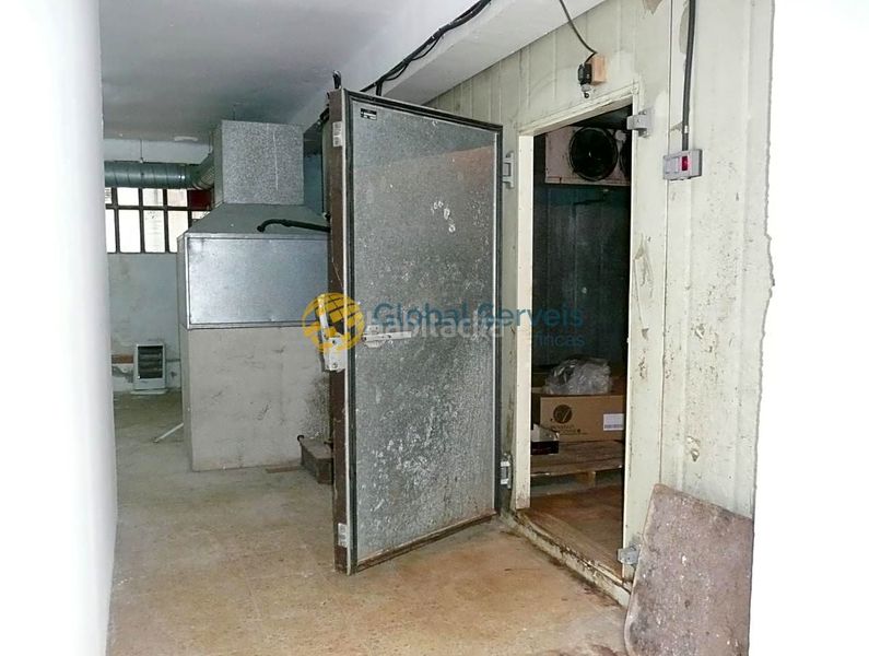 Foto 6a8331eb-c657-4f21-8635-962c2be42ea5. Rent business premise in Abrera