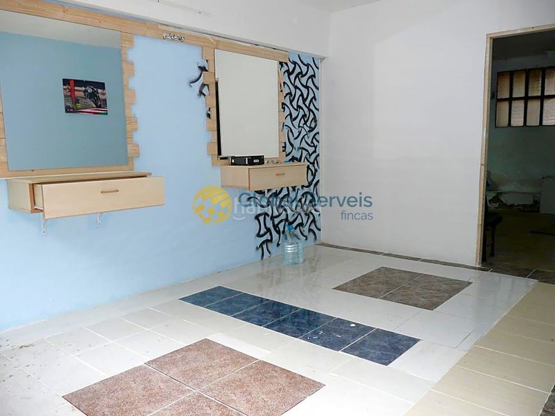 Foto b5deddd9-d3d7-45e8-b705-5a7f7885c88e. Rent business premise in Abrera