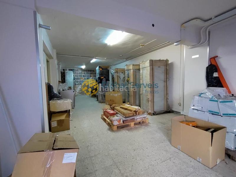 Foto 722543c0-e955-439a-8a0a-4670a2d98107. Lloguer local comercial a Abrera