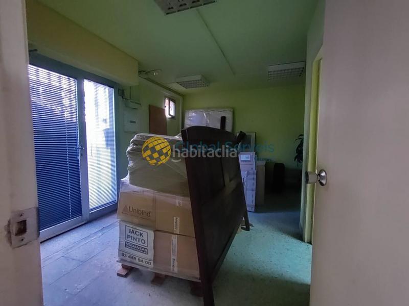 Foto cf925d92-8d26-4a4f-994e-0ca01938b81f. Lloguer local comercial a Abrera