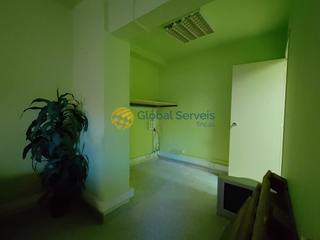 Location Local commercial  Carrer cardoner. Rienda suelta a tu negocio