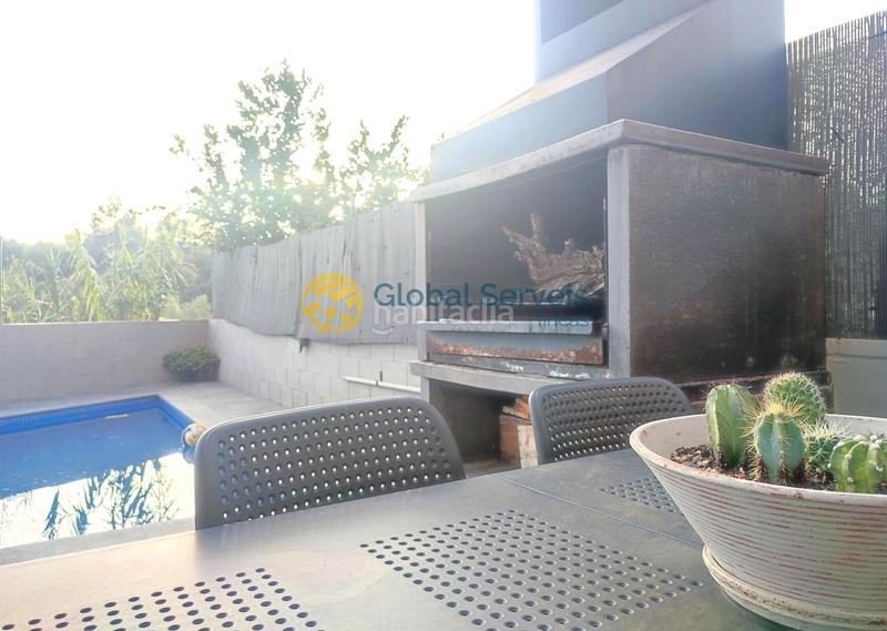 Foto 1d54869f-6884-42de-a17e-fa7f44d6da14. Casa a schiera con riscaldamento piscina in Abrera