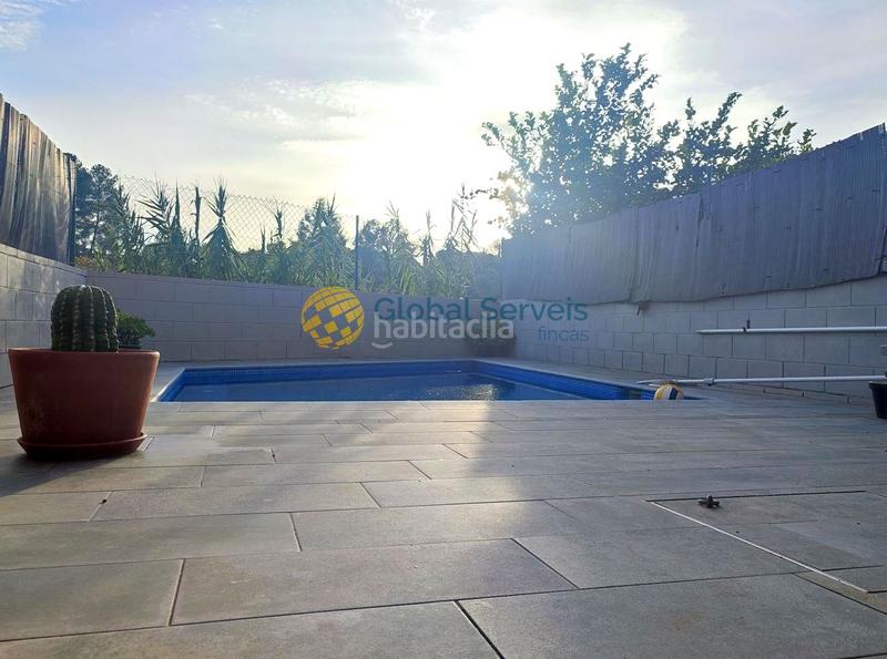 Foto 97e13e0c-fbc2-4008-ae8b-bad3f7db1c1f. Casa a schiera con riscaldamento piscina in Abrera