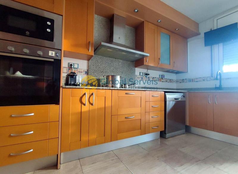 Foto a01086a1-e16f-4240-a03f-dd272d376bbc. Casa a schiera con riscaldamento piscina in Abrera