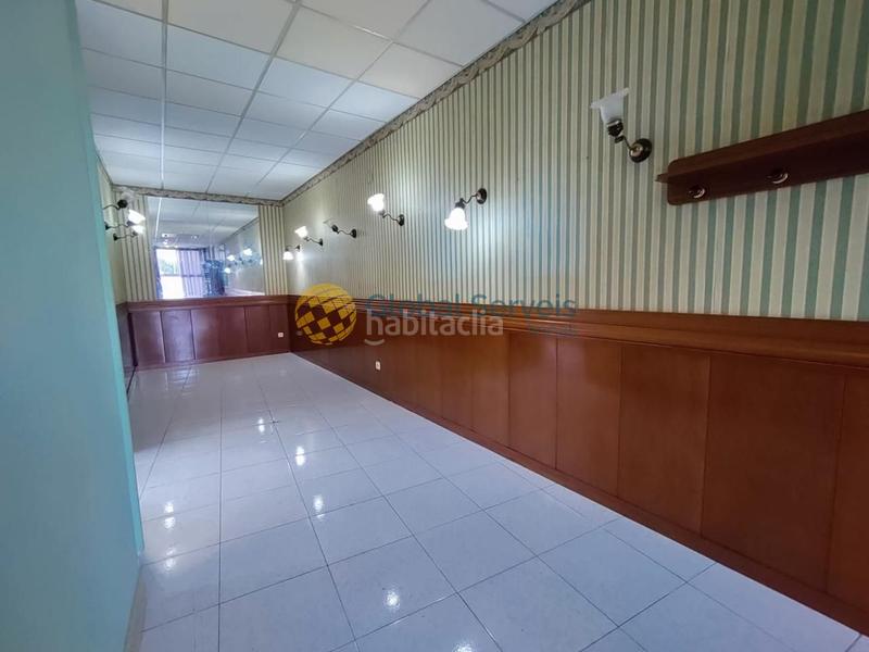 Foto f6a55d32-9aa7-486b-87b2-36a1afe7ab77. Affitto locale commerciale in Abrera