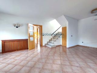 Casa  Carrer ullastrell. En la cima