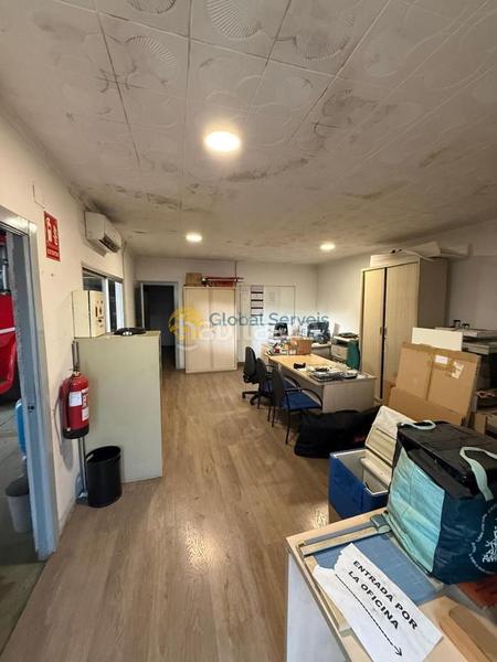 Foto 5a2190b0-5793-4d16-9a87-69f1f318a102. Nau industrial a Zona Industrial Ripollet