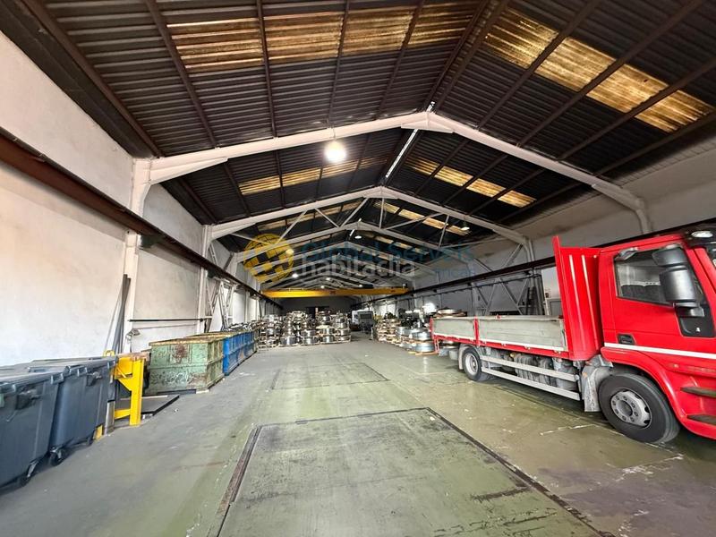 Foto 7a5b6de9-ab42-455e-90a5-21dc1ce94eab. Nau industrial a Zona Industrial Ripollet