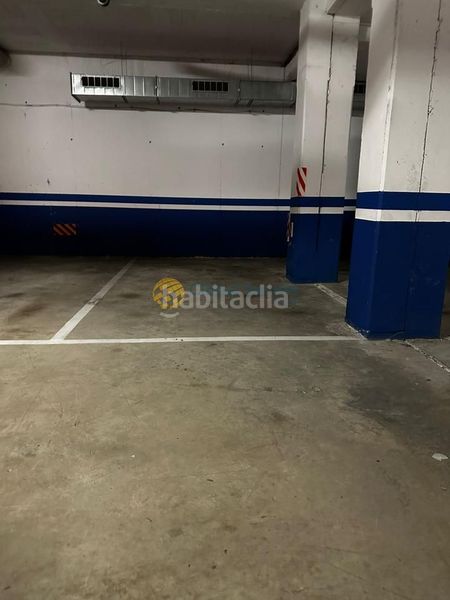 Foto a7530a2f-d5b0-48ad-9d31-7fe18a06713a. Aparcament cotxe a Abrera