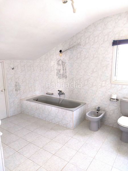 Foto 379ba8a9-77f1-49e6-a5a9-625c970f0598. Xalet amb xemeneia piscina a Ampolla (L´)