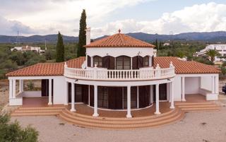 Country house in Ampolla (L´). L'ampolla - impresionante villa de 3 dormitorios y casita de inv