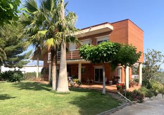 Casa en Centre. Tortosa - vivienda familiar independiente de 5 dormitorios y 4 b