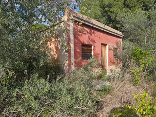 Rural plot in Xerta. Xerta – finca con almacen y agua