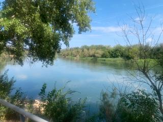 Finca rústica a Ginestar. En venta: parcela junto al río cerca de ginestar – ideal para oc