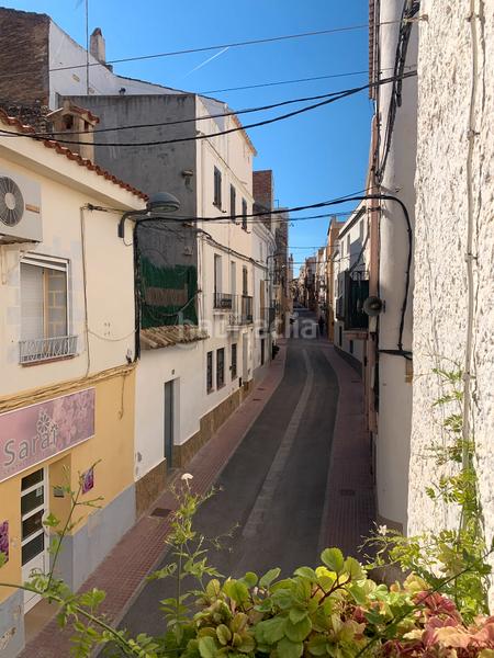 Foto c0e2e9c1-a633-4734-9456-39f53688ff86. Casa adossada amb xemeneia a Perelló (El)