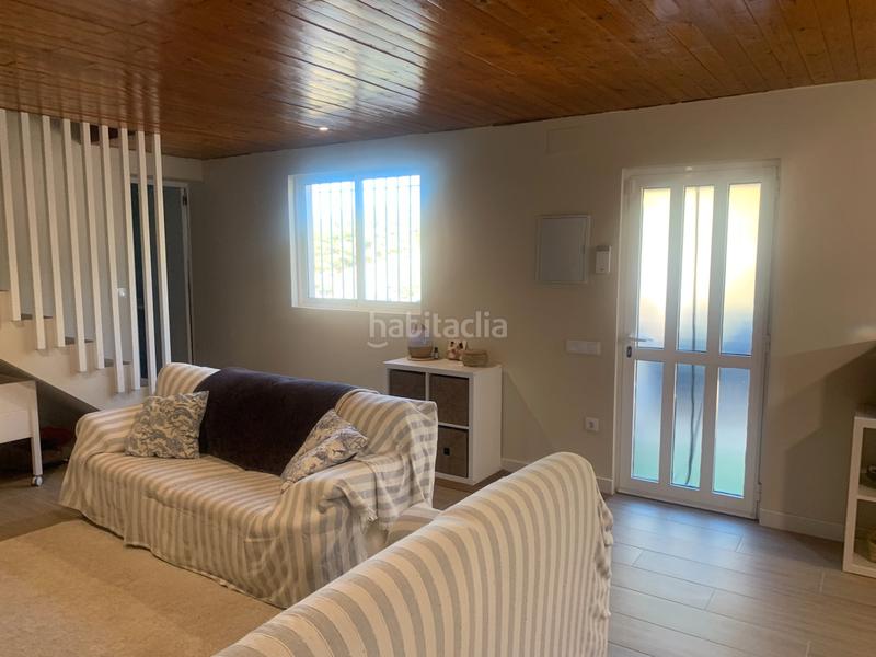 Foto 2ae06b23-3c9f-48b8-8d53-b033cb6e86d9. Masia amb xemeneia a Perelló (El)